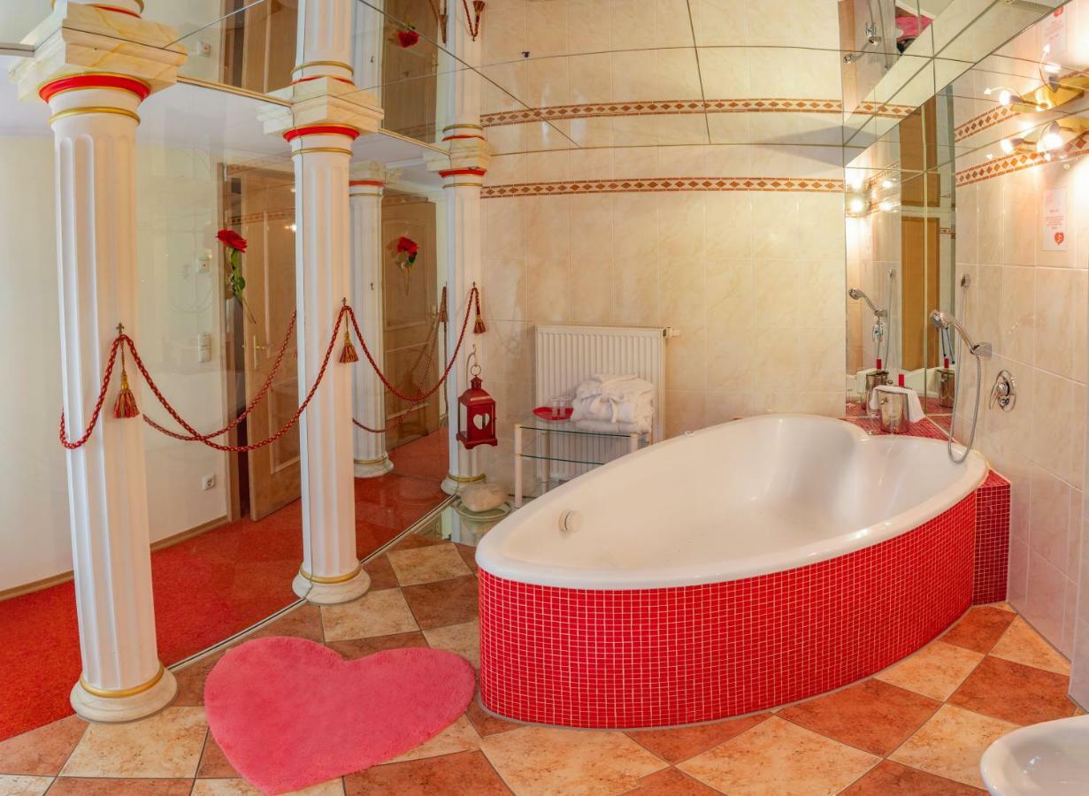 Koenig Ludwig Design Hotel Neu Zimmer Mit Sauna Oder Whirlpool Oder Mehr 알토팅 외부 사진